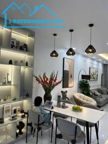Bán căn nhà mặt phố Nguyễn Tuấn Trinh, Ecopark, TP Hải Dương, 95m2, mt 5m, 4 tầng, KD tốt