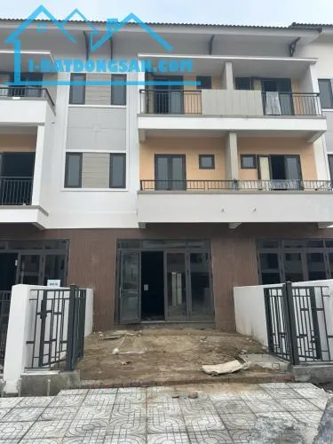 Hiếm - oto thông - 1 nhà ra oto tránh
