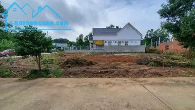 Cần tiền bán gấp 500M2 đất ở KCN minh hưng, ngay MT nhựa dân cư đông giá 450TR