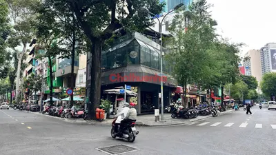 Cho thuê nhà góc 2 MT hồ tùng mậu quận 1, 276M², 3 tầng, giá 22.000 usd/tháng