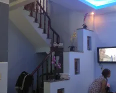 Cho thuê nhà nguyên căn, 1 trệt 1 lầu, 3 phòng ngủ, 2 WC, diện tích 65m², sàn 117m², Q9, TP. HCM