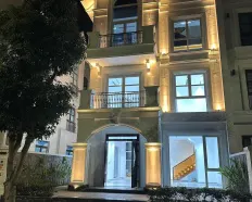 Cho thuê nhà vườn mới ở Đỗ Quang - Hoàng Ngân. DT: 190m2 x 5 tầng, MT 10m full đồ cao cấp giá 50tr