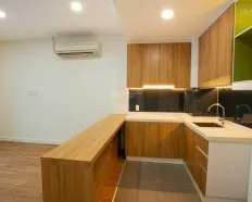 Cho thuê Office - Tel - Republic Plaza 52m2, căn góc, 2 ban công thoáng mát, giá thuê 15tr/tháng