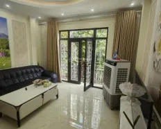 Cho thuê nhà nguyên căn Mễ Trì 55m2, 5 tầng 4PN full đồ 13 triệu/tháng