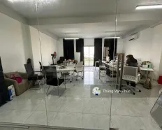Chủ nhà cho thuê nguyên tầng MT 7m, làm văn phòng, có thang máy ban công rộng, giá 14.5 triệu/th