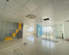 Chính chủ cho thuê văn phòng 160m² vuông vức ngay mặt tiền đường Lê Văn Duyệt, Bình Thạnh