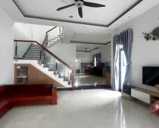 Bán nhà kiểu biệt thự 2 mê kiên cố, nhà 2 mặt tiền thoáng mát kiệt ô tô 7m Dương Sơn - Hòa Xuân