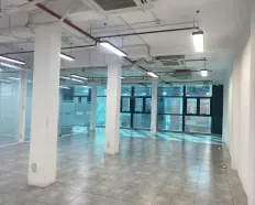 Văn phòng đường Nguyễn Gia Trí DT 210m²/nguyên sàn giá chỉ 50 triệu.