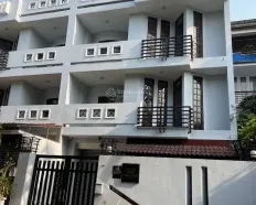 Cho thuê nhà đường Thân Văn Nhiếp gara 4 tầng 6 phòng gần sông, công viên để ở, văn phòng công ty
