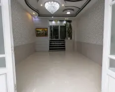 Cho thuê nhà cạnh cầu Phú Xuân, giá 15 triệu, xe hơi ngủ nhà được