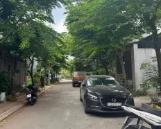 Hạ gấp 700 triệu bán nhanh 4 tỷ còn 3,3 tỷ. Lô đất cạnh Vinhomes Grand Park. DT 60m2. Sổ hồng riêng