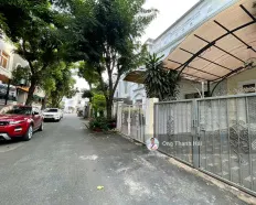 Cho thuê nhà riêng tại Phú Mỹ Hưng, 126m2, ngang 7m, sân vườn, 3 tầng, 4 phòng ngủ, đầy đủ nội thất
