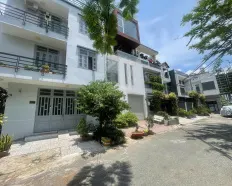 Cho thuê nhà nguyên căn Làng Đại Học ABC, diện tích: 5 x 20, 1 trệt 2 lầu cọc 2 tháng. Giá: 18tr/th