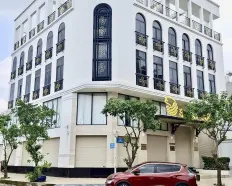 Cho thuê nguyên tòa văn phòng góc 2 mặt tiền 6 tầng ~1.500m2 sàn trống suốt An Khánh Quận 2