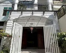 Cho thuê nhà nguyên căn hẻm xe hơi đường Lê Thị Chợ