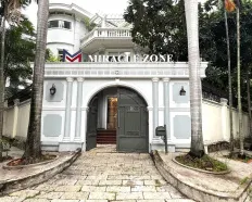 Cho thuê nhà lớn căn góc 500m2 sân vườn, hồ bơi hầm 3 lầu 9 phòng để làm văn phòng công ty TikTok