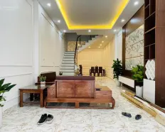 Chính chủ cần cho thuê gấp nhà Đội Cấn - Ngọc Hà, DT 40m2 x 4 tầng, đồ cơ bản. Giá 13tr/th