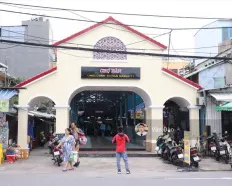 Mặt bằng đối diện chợ Hàn cực đẹp, khu khách du lịch đông đúc