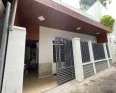 Nhà 2 tầng Trưng Nữ Vương 60m2 ngang 8m có dòng tiền 8tr/tháng. 3 phòng ngủ. Đường vào 3m