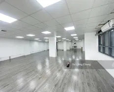Cho thuê văn phòng mặt phố Nguyễn Hoàng vuông vắn 200m2, chỉ với 24 triệu VND giá cực rẻ