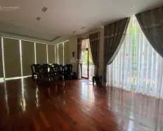 Cho thuê nhà 2 mặt tiền đường Lê Tấn Toán sát biển Mỹ Khê Đà Nẵng