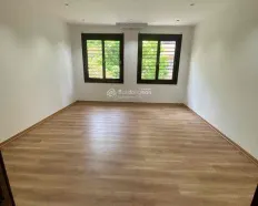 Cho thuê nhà ở 5 tầng ở Hồ Tùng Mậu, thang máy, vỉa hè, ô tô đỗ tránh