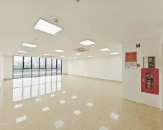 Cho thuê sàn văn phòng Hoàng Ngân 110m2 16tr full kính mặt tiền rộng