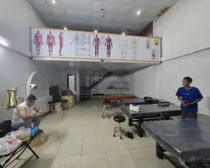 Cho thuê kiot diện tích 60m2 có 1 gác xép 30m2 bao gồm: 02 nhà vệ sinh và 92 điều hòa