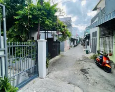 80m ô tô đậu trước nhà, sát chợ cẩm lệ! 353/46 cách mạng tháng 8.ngay chợ cẩm lệ