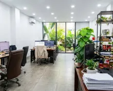 VP hiện đại 55m2 nguyễn văn công (gần ĐH gia định) ban công thoáng,thang máy,hầm xe -10 triệu/tháng