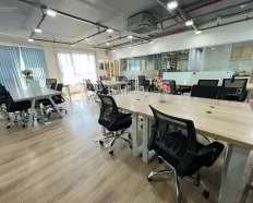Cho thuê văn phòng sàn 70m2 Charmington Q10 giá 24tr/tháng chưa VAT xem nhà LH: 0901 430 *** Loan