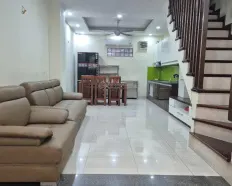 CHÍNH CHỦ cho thuê nhà ngõ 162 Nguyễn Văn Cừ, 48m² 4 tầng,oto đỗ cửa, full nội thất 15 triệu/tháng