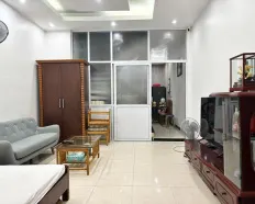 Cho thuê nhà riêng đẹp, 50m2 4 tầng 4 ngủ Phố Quan Nhân Thanh Xuân ở luôn chỉ 17 triệu/tháng