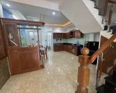 Cho thuê nhà 3 tầng Lê Văn Thịnh, đường 5.5m