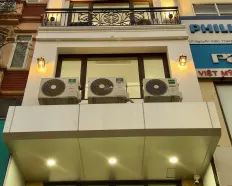 Cho thuê mọi mô hình.căn hộ dịch vụ . nhà phố Học Phi. DT 120m2 x 5 tầng, mt 5m . giá 45tr