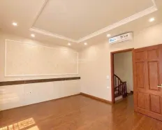 Em cần cho thuê nhà phân lô Văn Phú Hà Đông