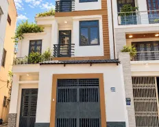 Nhà cho thuê hẻm xe hơi Lạc Long Quân - Quận Tân Bình, 3 tầng, giá 15tr.