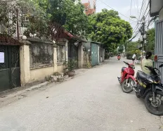 Cho thuê nhà riêng tại ngõ 77, Bằng Liệt, 4 tầng 40m2, 5PN, 3WC, hàng hiếm giá siêu hời