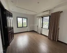 Gara ô tô! Cho thuê nhà riêng phố Nguyễn Khang, ô tô vào nhà 50m2, 6T, làm VP, dạy học, KDOL.