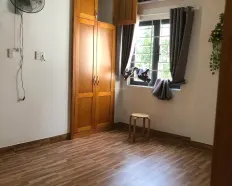 Chính chủ cần bán nhanh toà căn hộ 6 tầng đường Hoàng Bích Sơn khu vực biển, khách du lịch rất đông