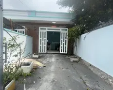 Nhà cấp 4 2PN sân oto - Hoàng Hữu Nam, quận 9 ( Gần ngã 3 Mỹ Thành, khu CNC )