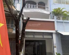 Cho thuê nhà 4 tầng ngay Sư Vạn Hạnh đường ô tô thích hợp làm văn phòng