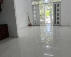 Cho thuê nhà cấp 4 mới sơn- HXH gần cc BellezaQ7*Dt 4.5x17m-2pn- Giá 9 triệu
