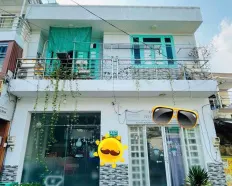 Cho thuê nhà nguyên căn đường Nam Hoà, nhà 1 trệt 1 lầu 2pn, pk, bếp. Giá thuê 7tr/tháng