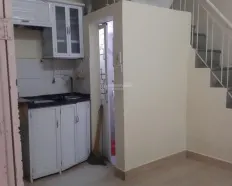 Nhà riêng 3 tầng sửa đẹp, điều hòa, sàn gỗ, bình nóng lạnh và tủ bếp, WC