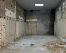 Nhà hẻm xe hơi, đường Lâm Văn Bền, DT 5x20m, nhà cấp 4, trống suốt, 1WC, giá 8 triệu