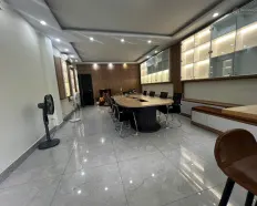 Cho thuê tầng trệt văn phòng KĐT Vạn Phúc City như hình 5x20m giá 10tr