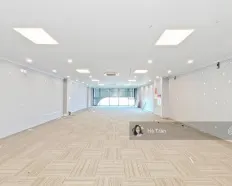 Ngon luôn! Sàn văn phòng Hoàng Văn Thái 180m2 cho thuê 40tr/tháng, thang máy, hầm xe, sẵn trần thảm