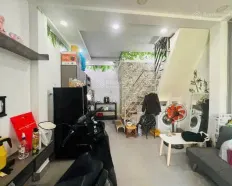 Cho thuê nhà nguyên căn 2 tầng gần ngay Đỗ Xuân Hợp, chợ 339, trường Võ Văn Hát giá 7tr