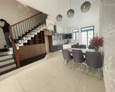 Cho thuê nhà đẹp đường số 14 Phường Tân Phong Quận 7. Gần trường Rmit, Tôn Đức Thắng, PMH